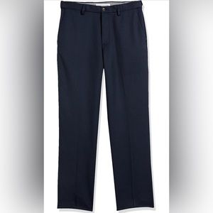 Amazon Essentials Men's Classic-Fit Expandable-Waist Flat-Front Dress Pants